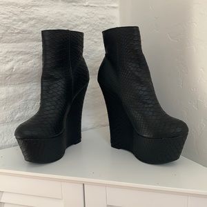Sophia & Lee size 9.5